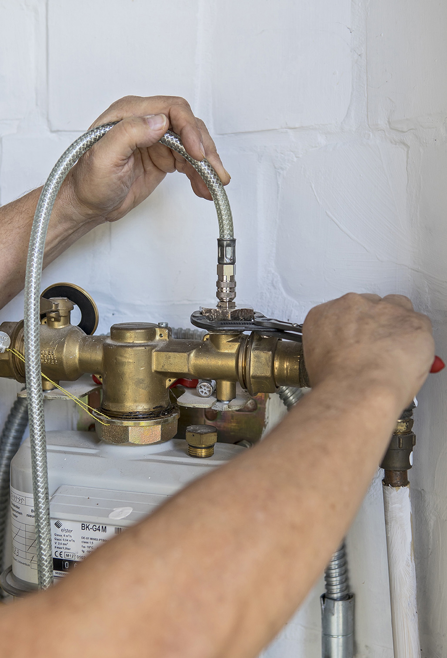 Een gaskeuring is verplicht wanneer de gasmeter moet worden opengezet door de netbeheerder of wanneer er een wijziging wordt aangebracht aan de installatie.