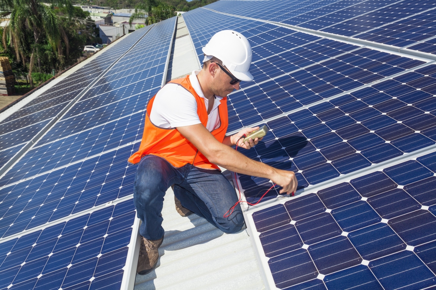 En tant qu’organisme de contrôle, OCB se charge de contrôler les panneaux photovoltaïques jusqu’à 10 kW.